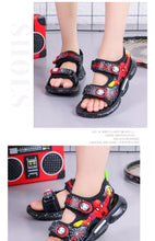Load image into Gallery viewer, 儿童凉鞋男童2020新款夏季闪光小童蜘蛛侠沙滩鞋子中大童小孩发光