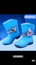 将图片加载到图库查看器,New Altman Children's Plush Rain Shoes Boys' Raincoat Dijasi Rozeta Anti slip Cartoon Mid sleeve Waterproof Boots新款奥特曼儿童加绒雨鞋男孩雨衣迪迦赛罗泽塔防滑卡通中筒防水靴