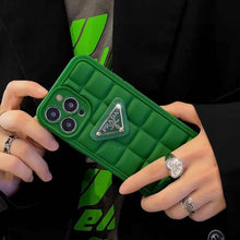将图片加载到图库查看器,Prada mobile phone shell普拉达高级bv绿手机壳,精准孔方块