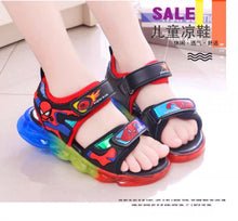 Load image into Gallery viewer, 儿童凉鞋男童2020新款夏季闪光小童蜘蛛侠沙滩鞋子中大童小孩发光