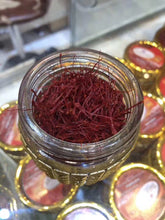 Load image into Gallery viewer, Saffron from Iran迪拜代购伊朗特级藏红花5克美容养颜3瓶起包邮