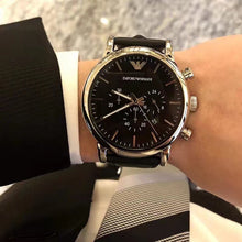 Load image into Gallery viewer, 🇺🇸美国直邮】Emporio Armani阿玛尼 男表男士石英时装表AR5980 银色/黑。
